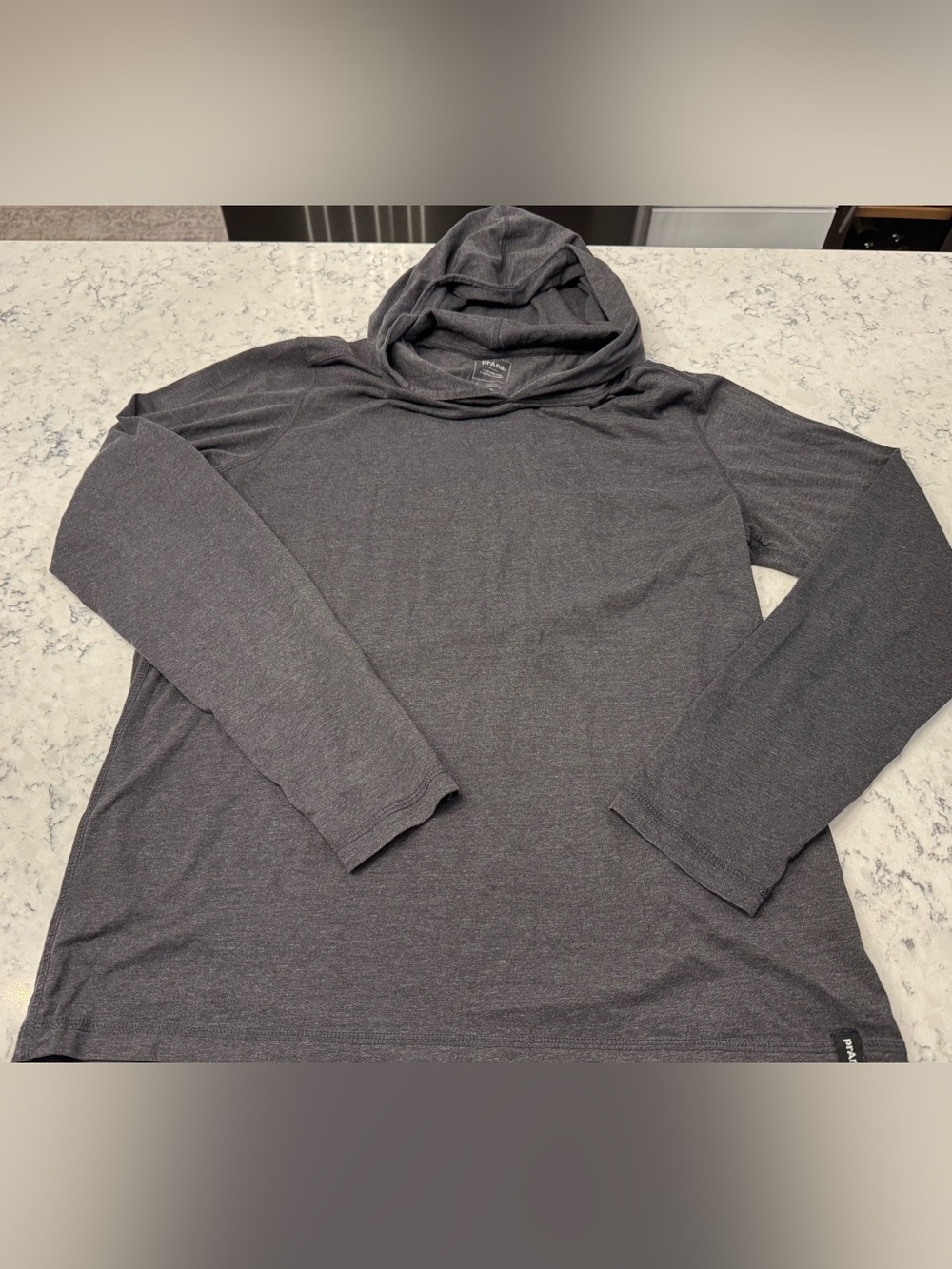 Prana Men's Large Charcoal Gray Lightweight Hooded Sweater. Perfect classic look